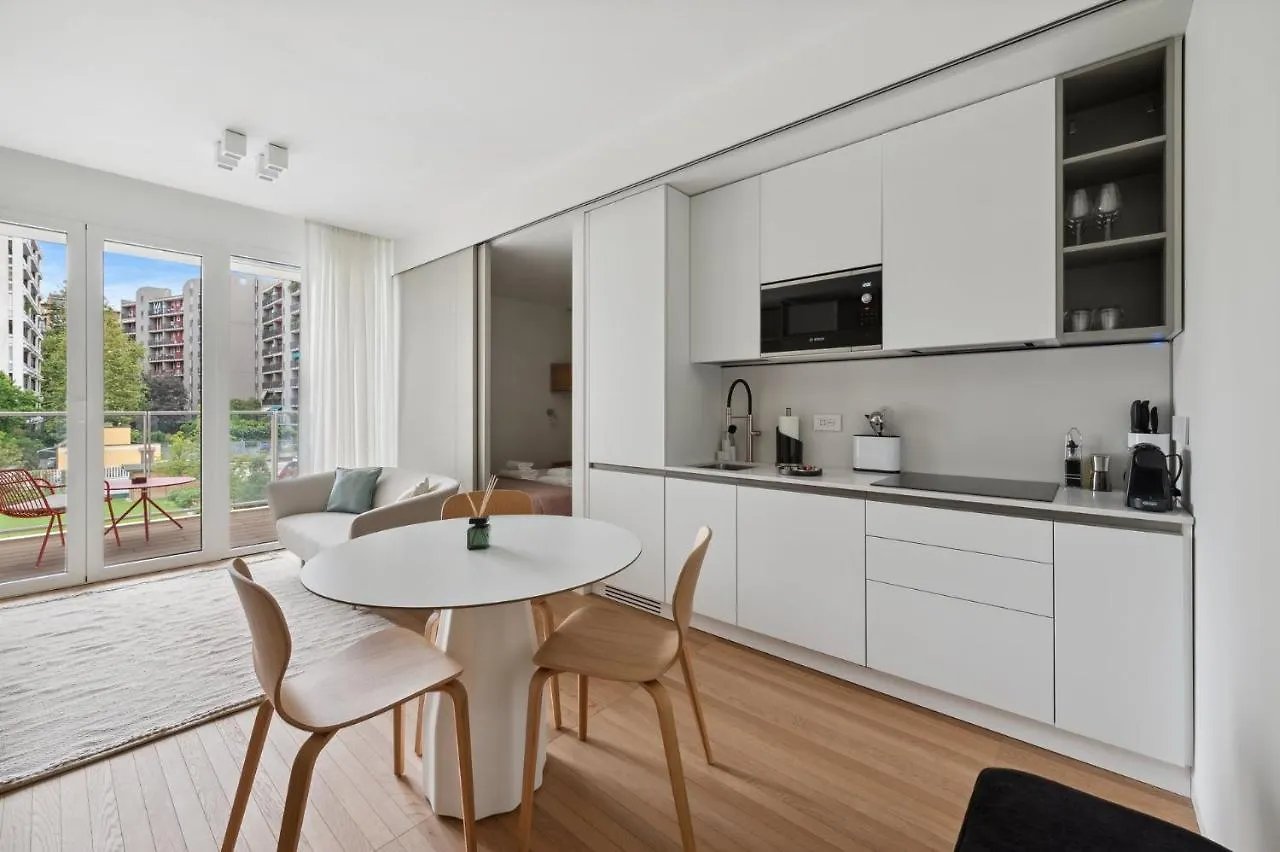 Limehome Milan Via Stresa İtalya